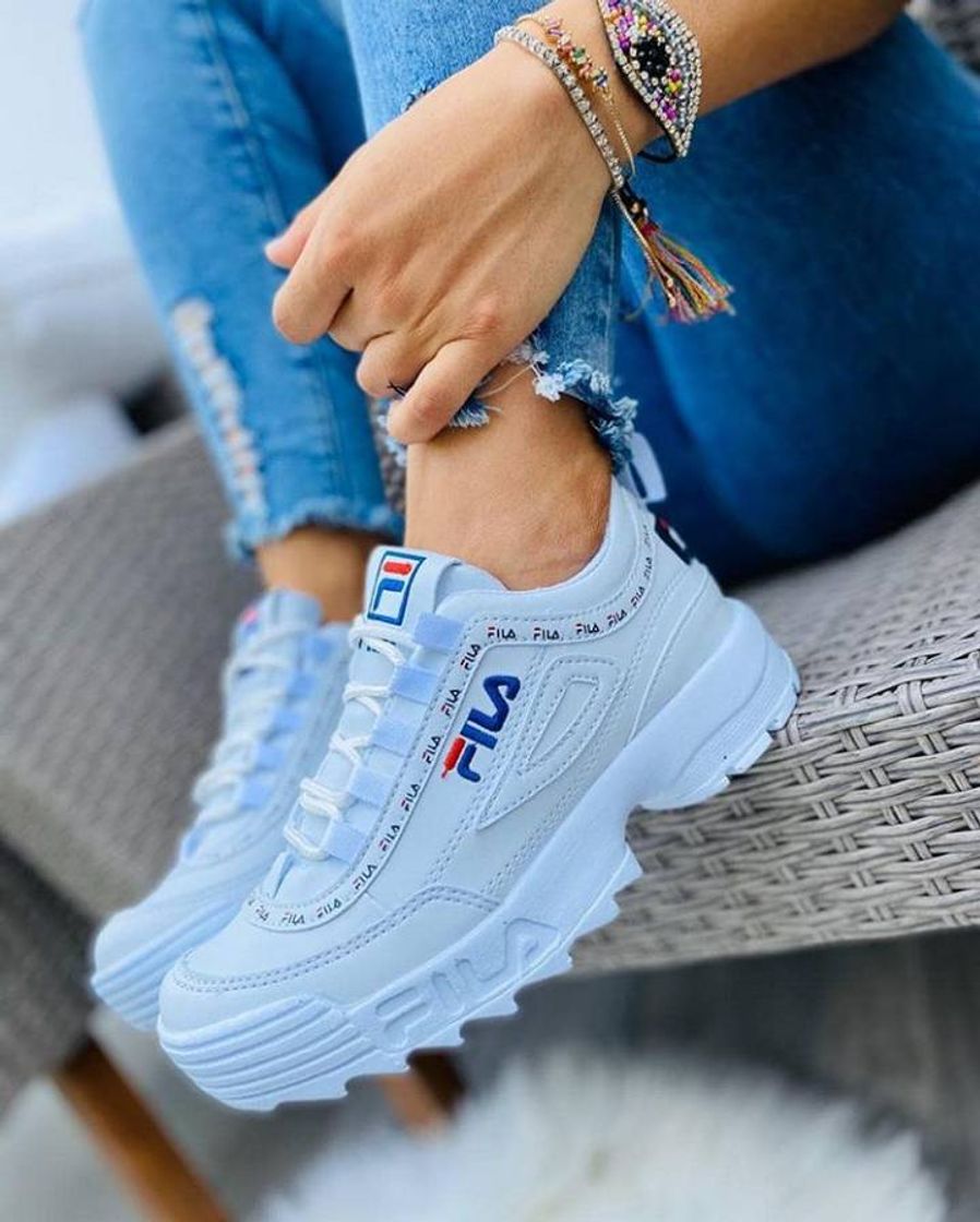 Tenis