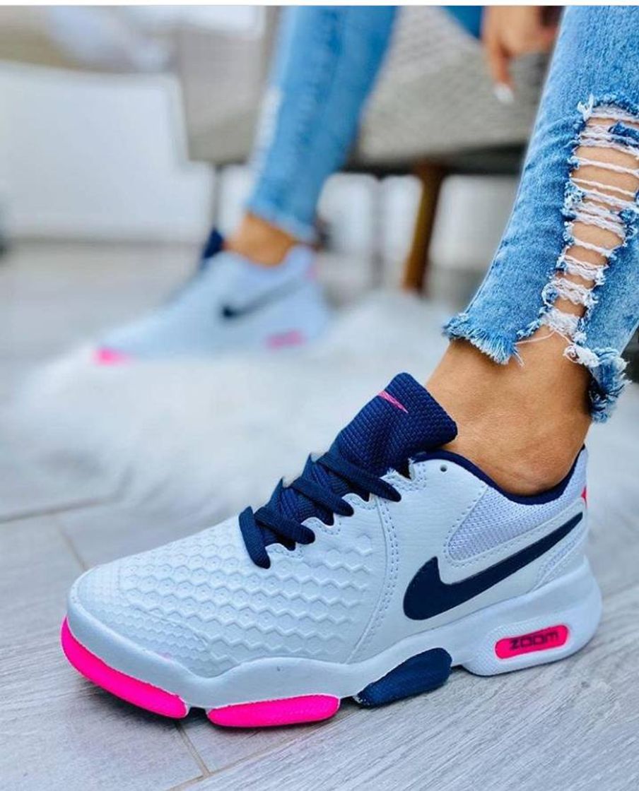 Tenis