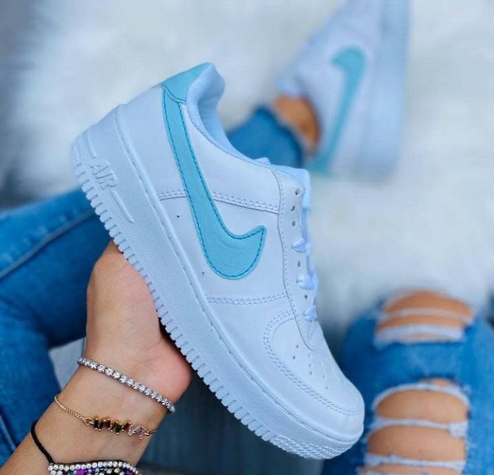 Tenis
