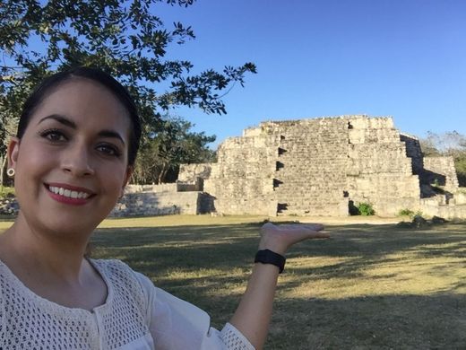 Zona Arqueológica Dzibilchaltún Museo del Pueblo Maya