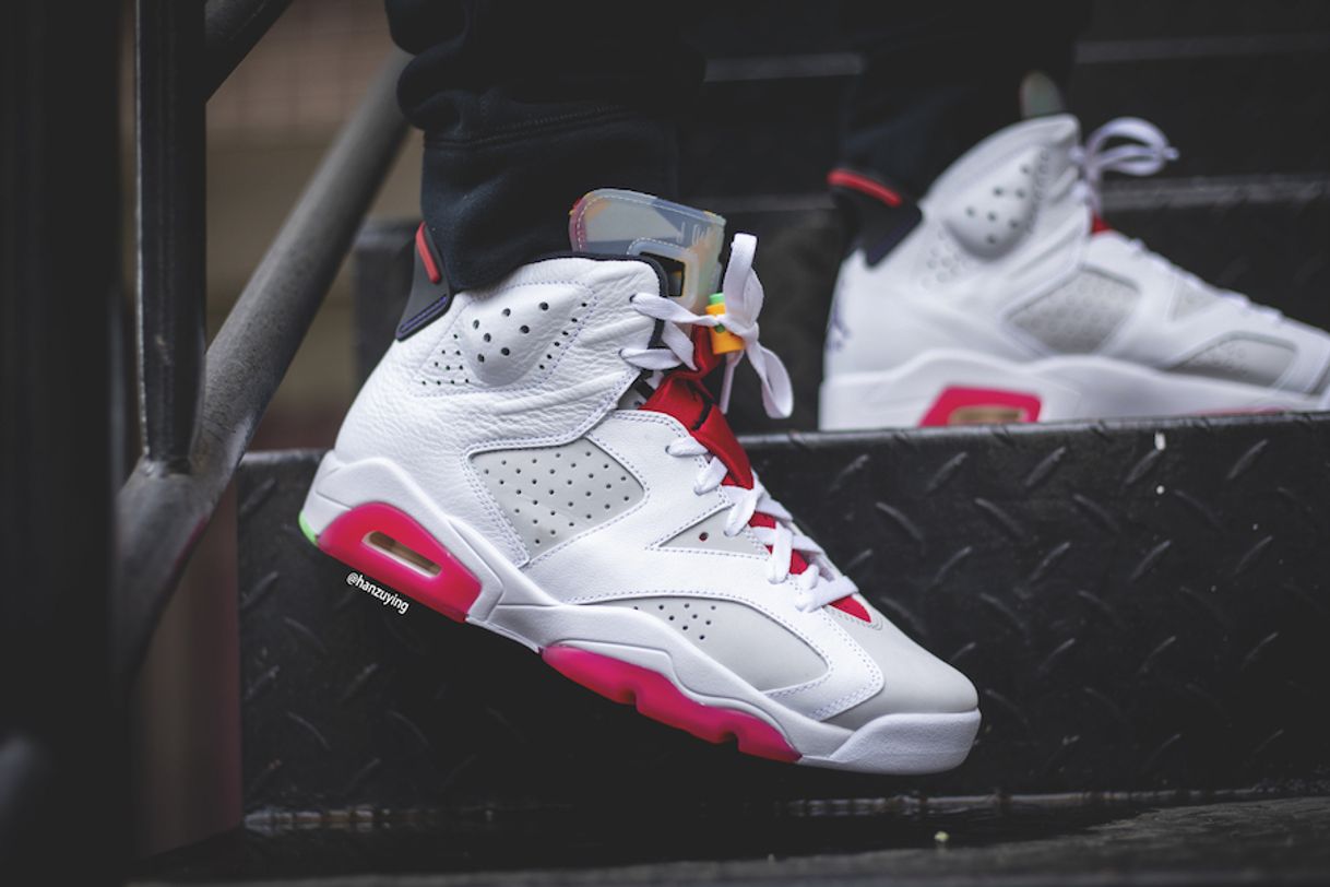 Moda Check out the Jordan 6 Retro Hare available on StockX 