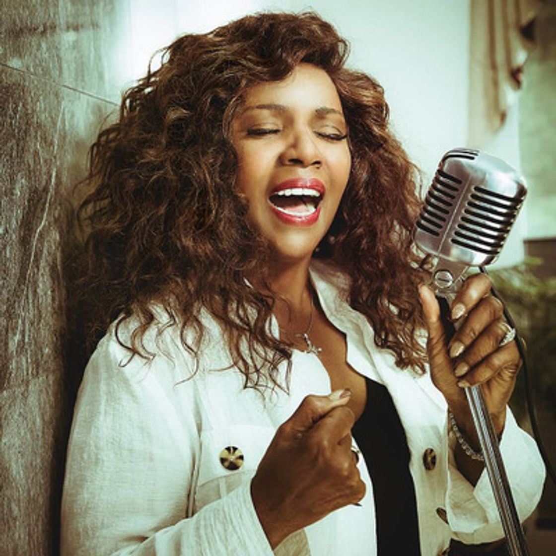 Music Gloria Gaynor