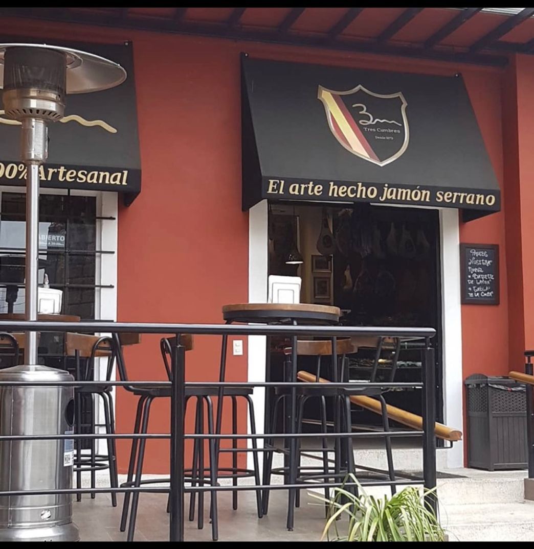 Restaurant Una terraza para pasar una tarde increíble! 🍷🥘🧀🍞