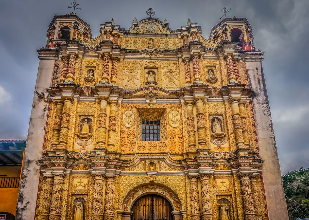 Place Iglesia Santo Domingo