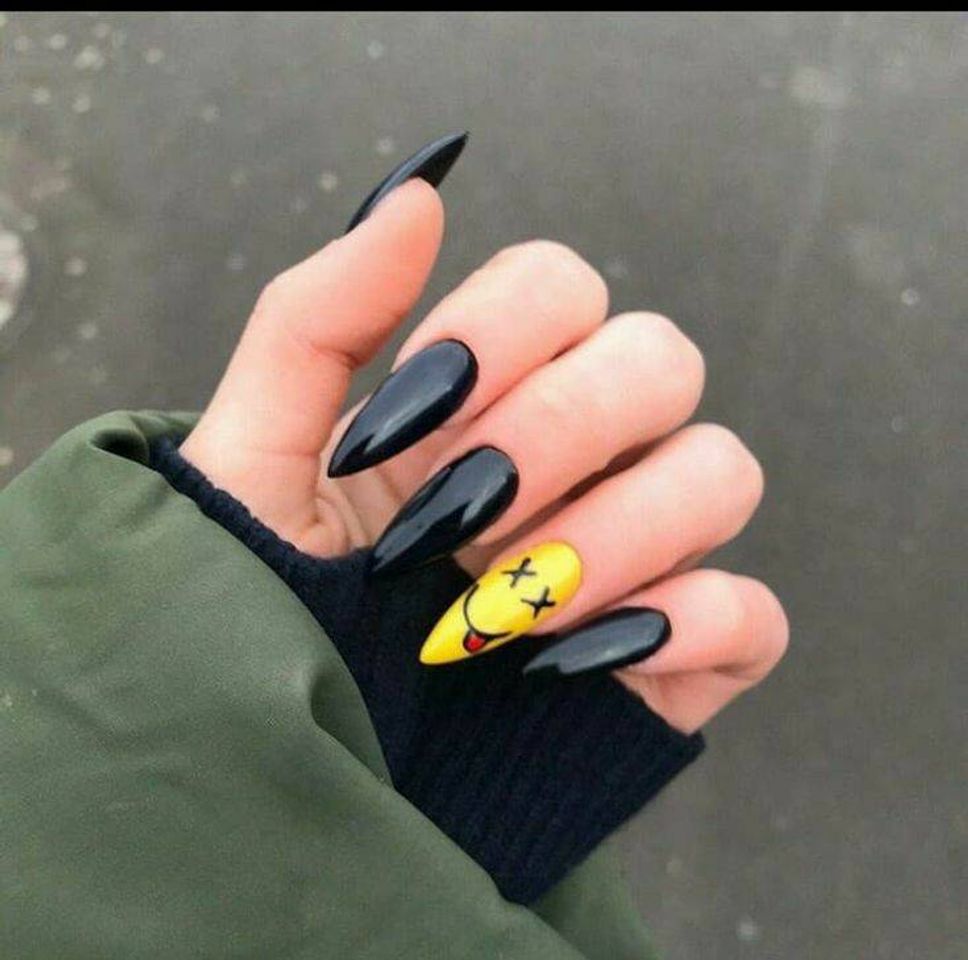 Moda Nails