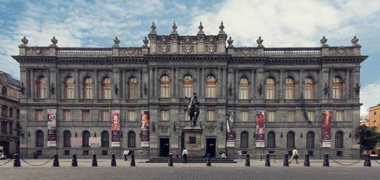 Moda Munal. Museo Nacional de Arte