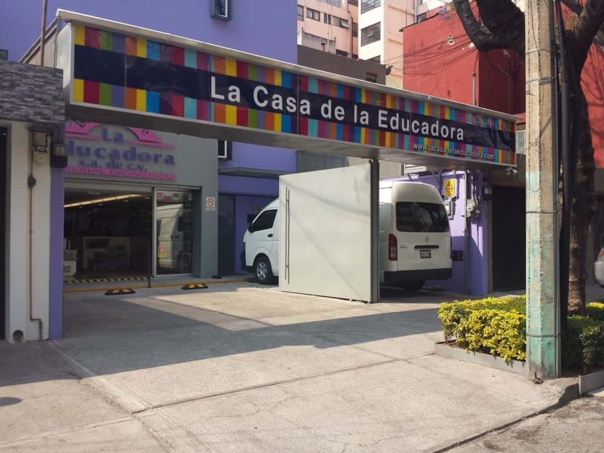 Moda La Casa de la Educadora