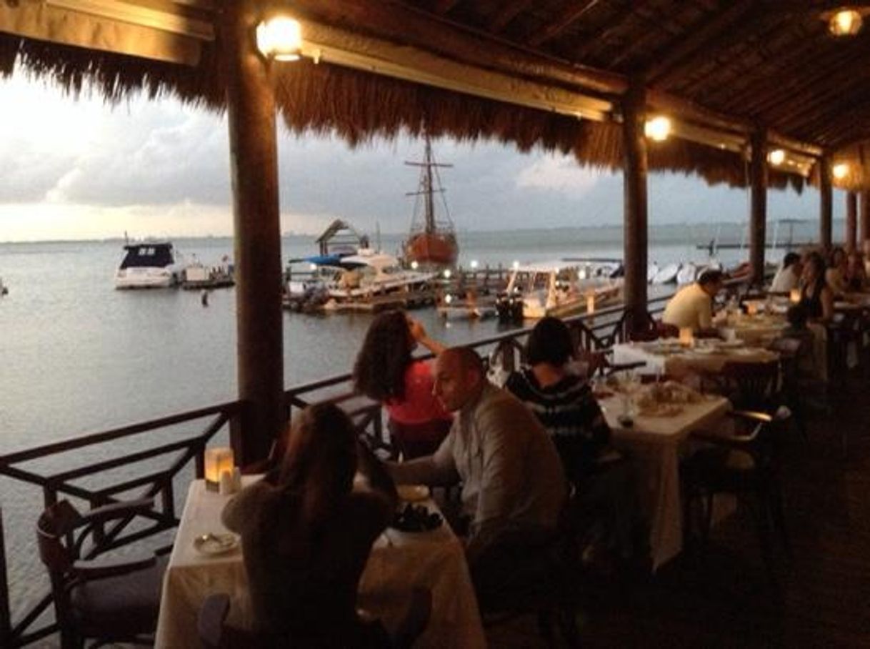 Restaurantes Captain's Cove