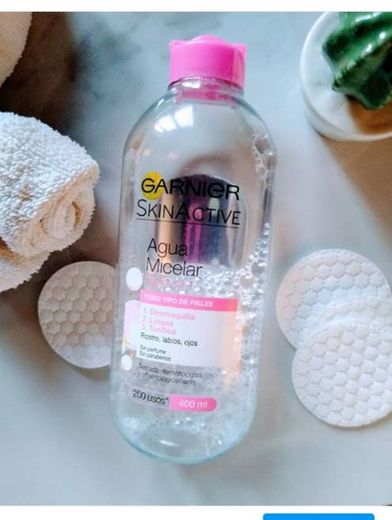 Agua micelar Garnier para piel sensible 700 ml