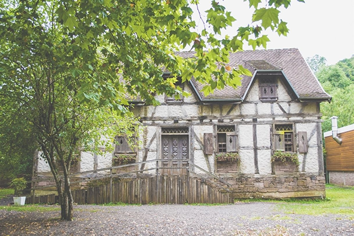 Place Núcleo De Casas Enxaimel