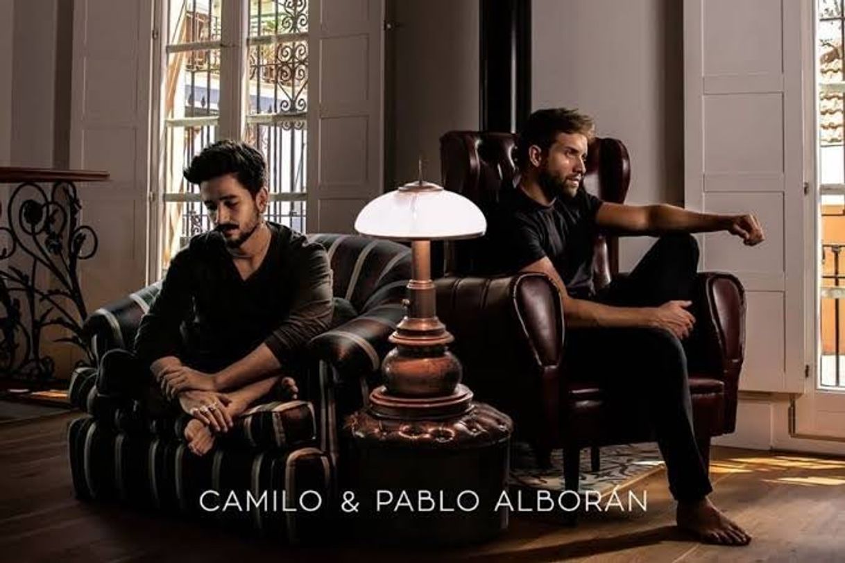 Moda El mismo aire Camilo y Pablo Alborán 