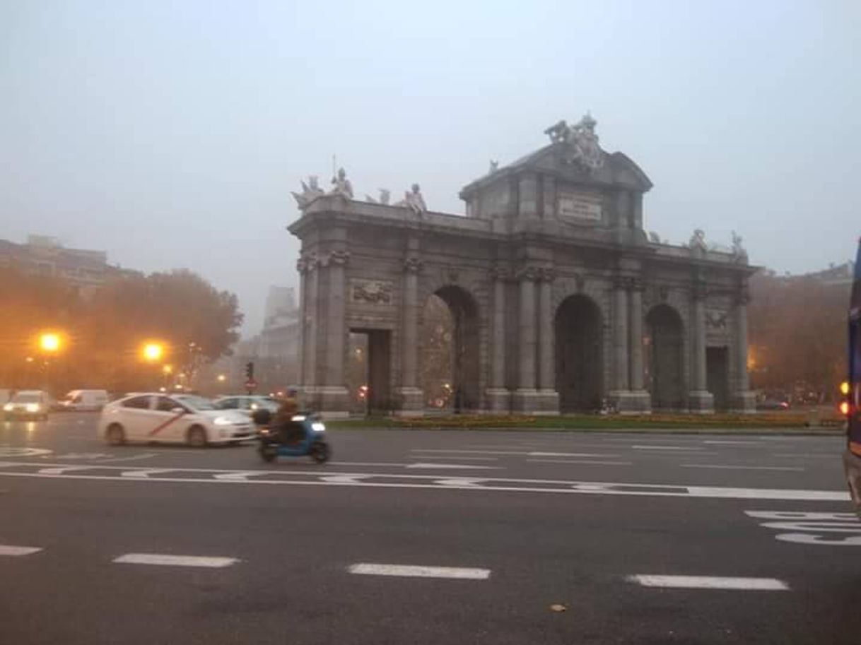 Lugar Puerta de Alcalá