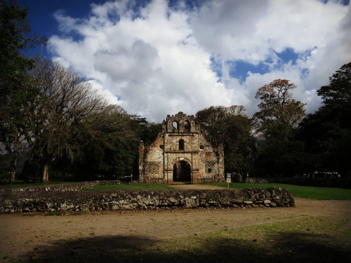 Place Ruinas de Ujarrás