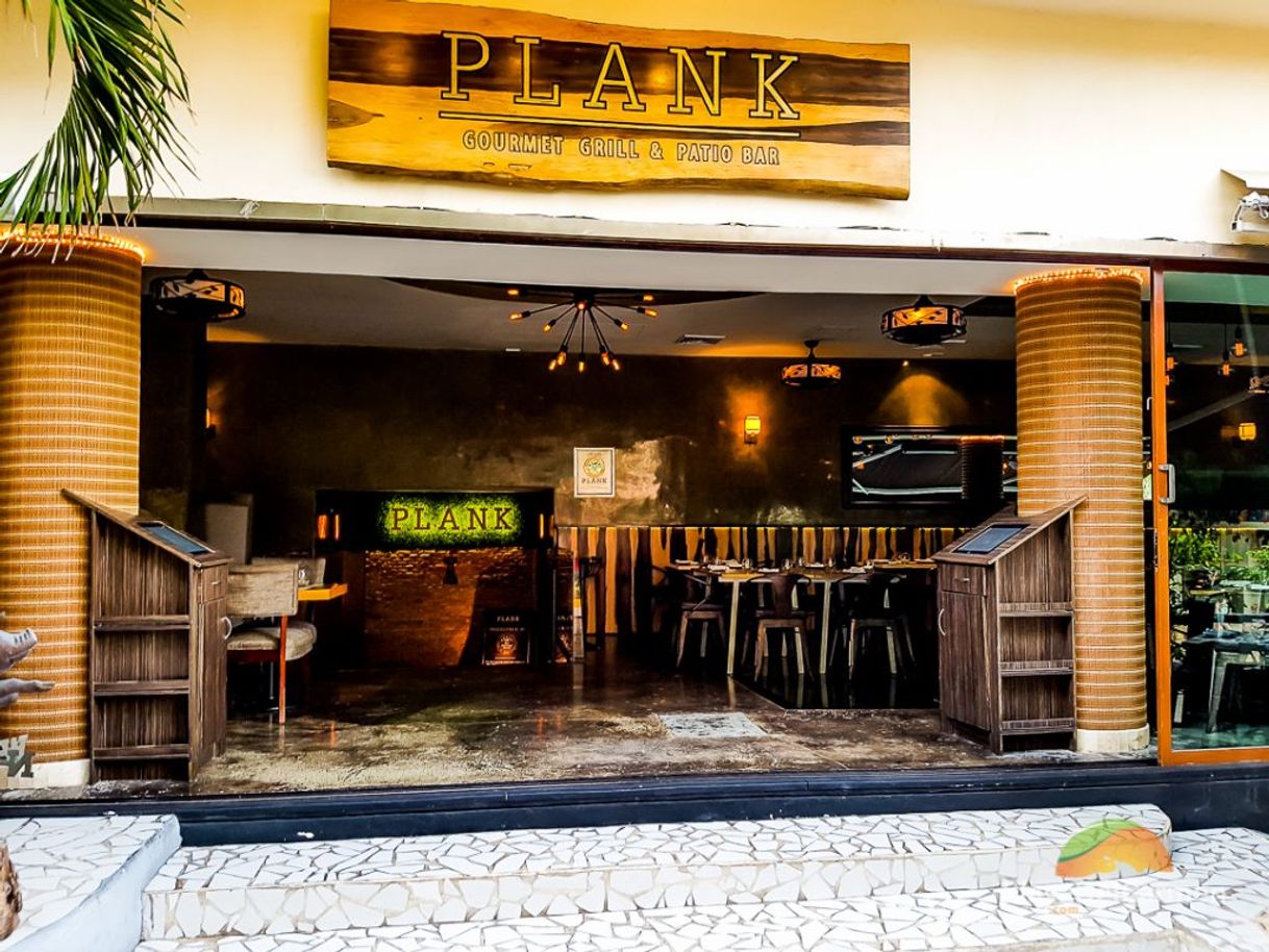 Restaurantes Plank Gourmet Grill & Patio Bar