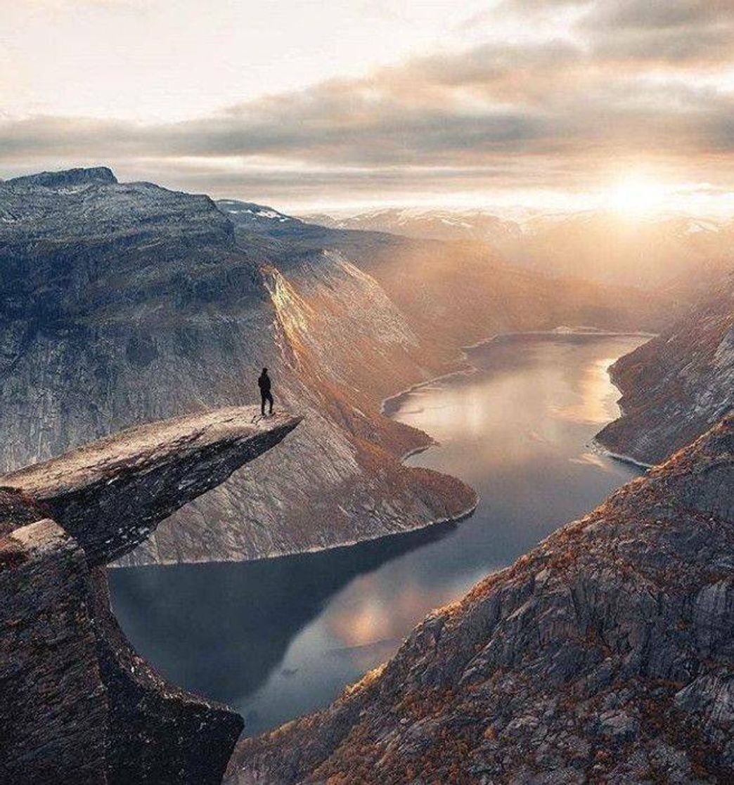Place Trolltunga