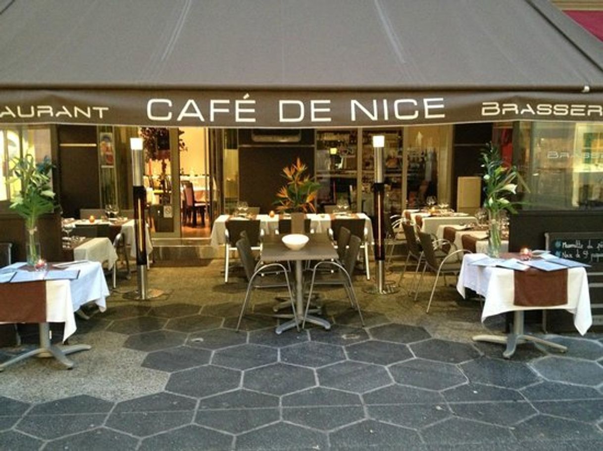 Moda Le café de Nice