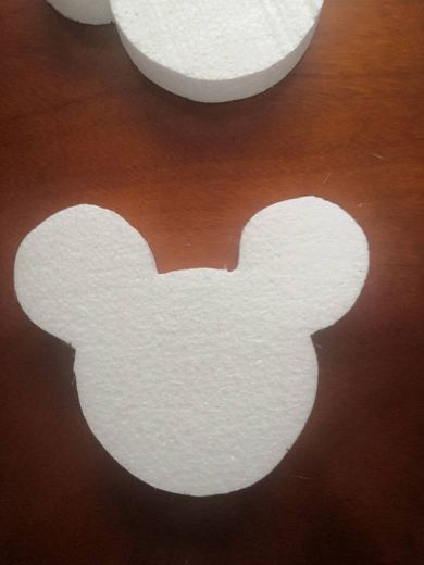 Figura de mickey en unicel 