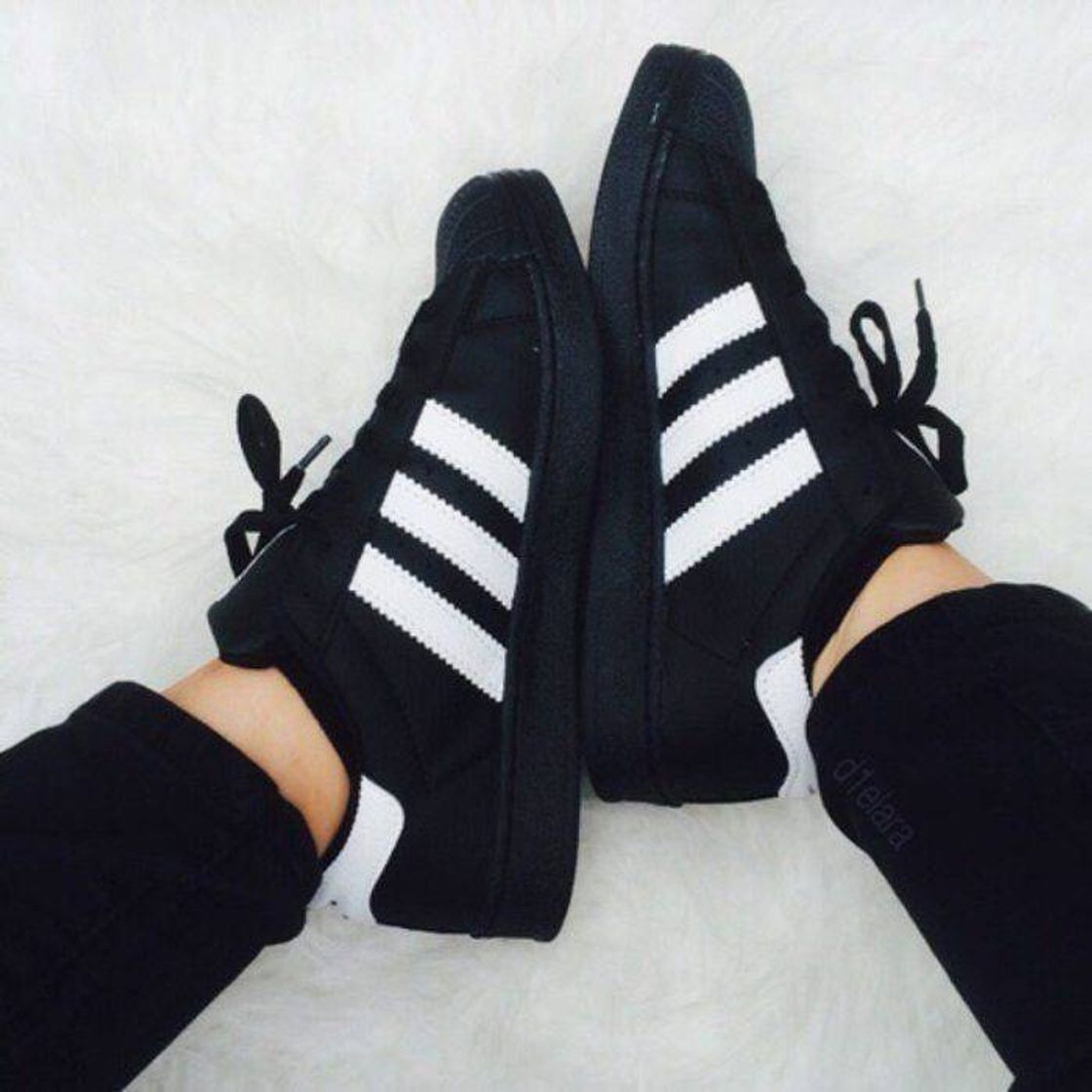 Fashion Adidas negro con blanco