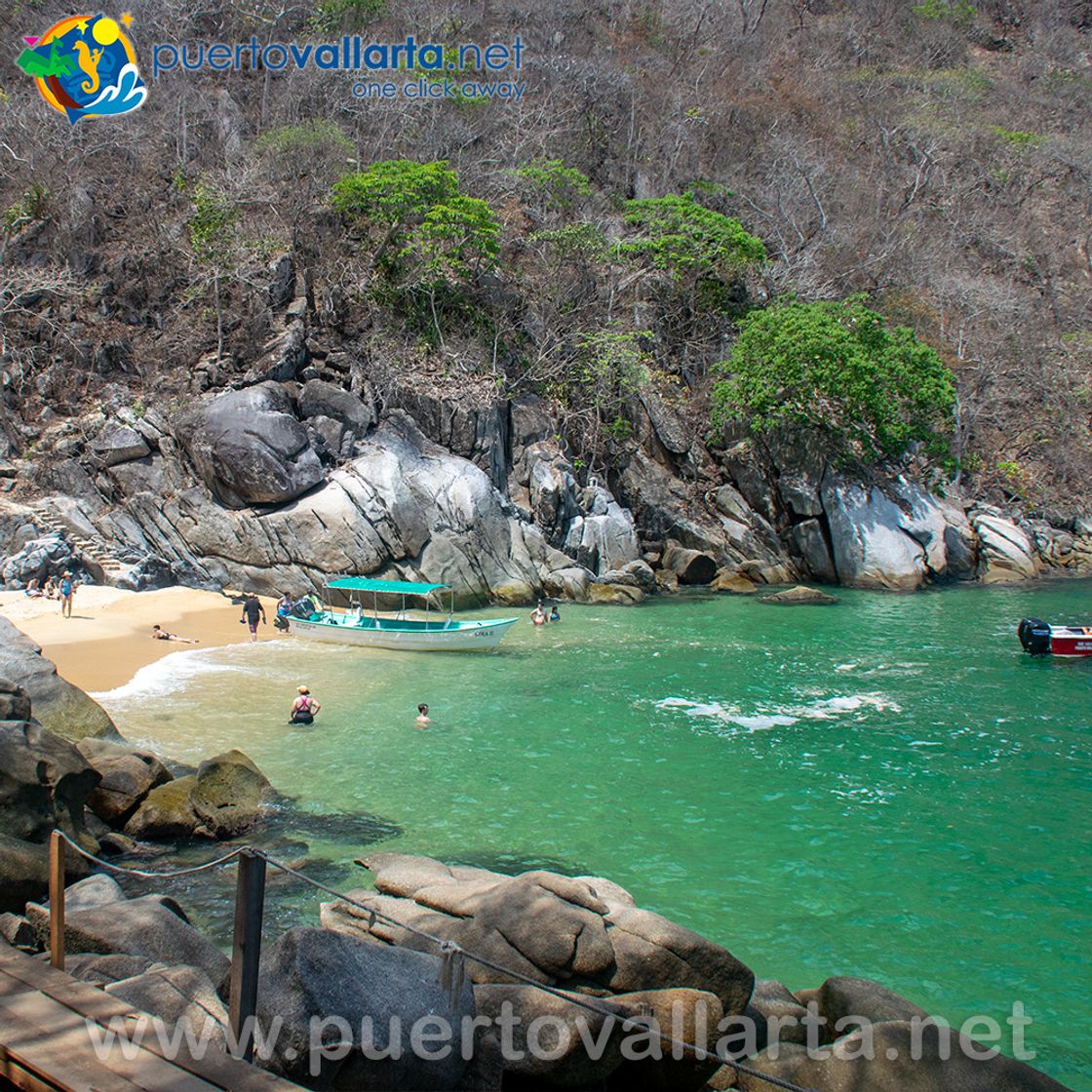 Lugar Colomitos Beach