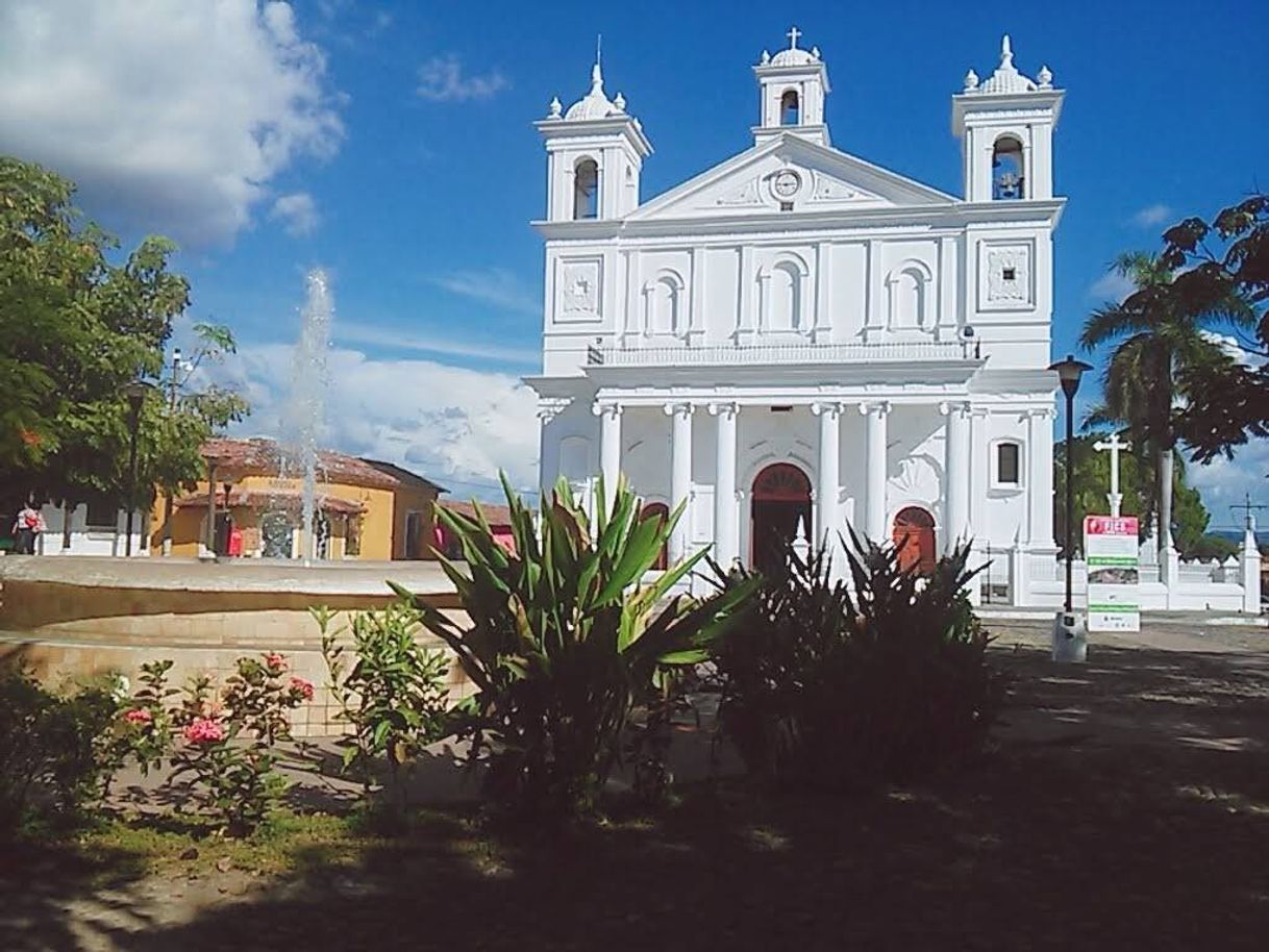 Lugar Suchitoto