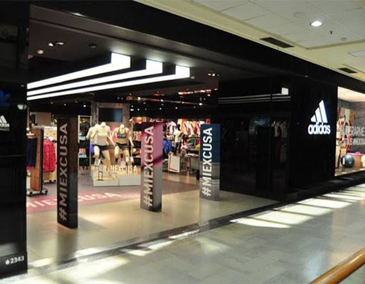 Social Local Adidas Unicenter
