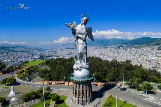 Virgen del Panecillo