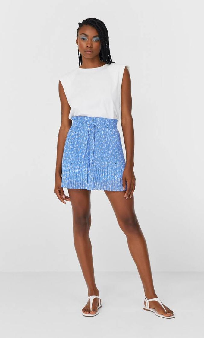 Moda Shorts plisados Stradivarius 