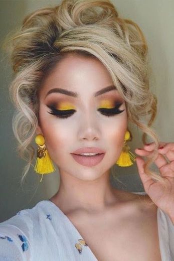 Maquillaje amarillo elegante 🤩