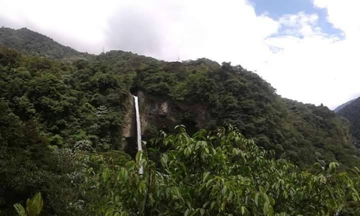 Restaurantes Cascada Machay