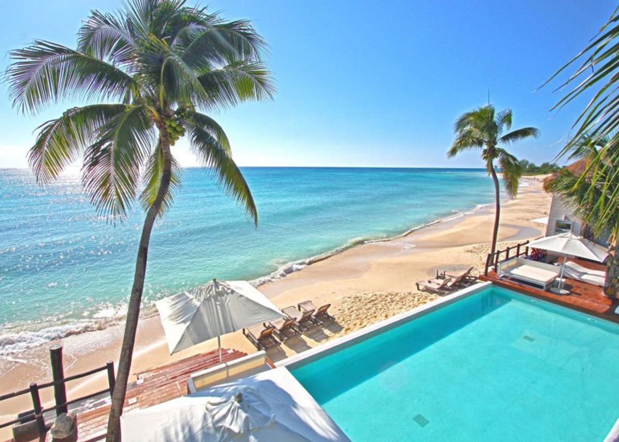 Lugar Grand Coral Beach Club