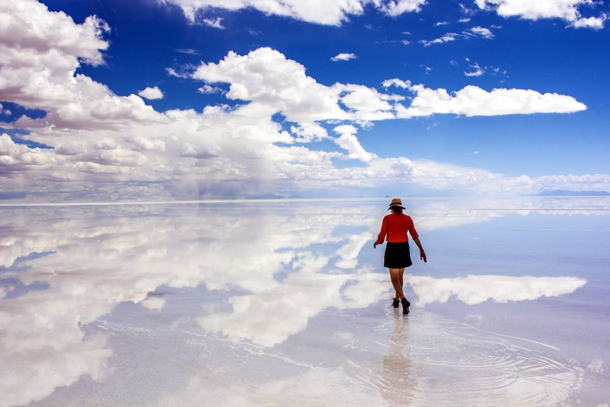 Moda Salinas de Uyuni, un vasto desierto de sal surrealista