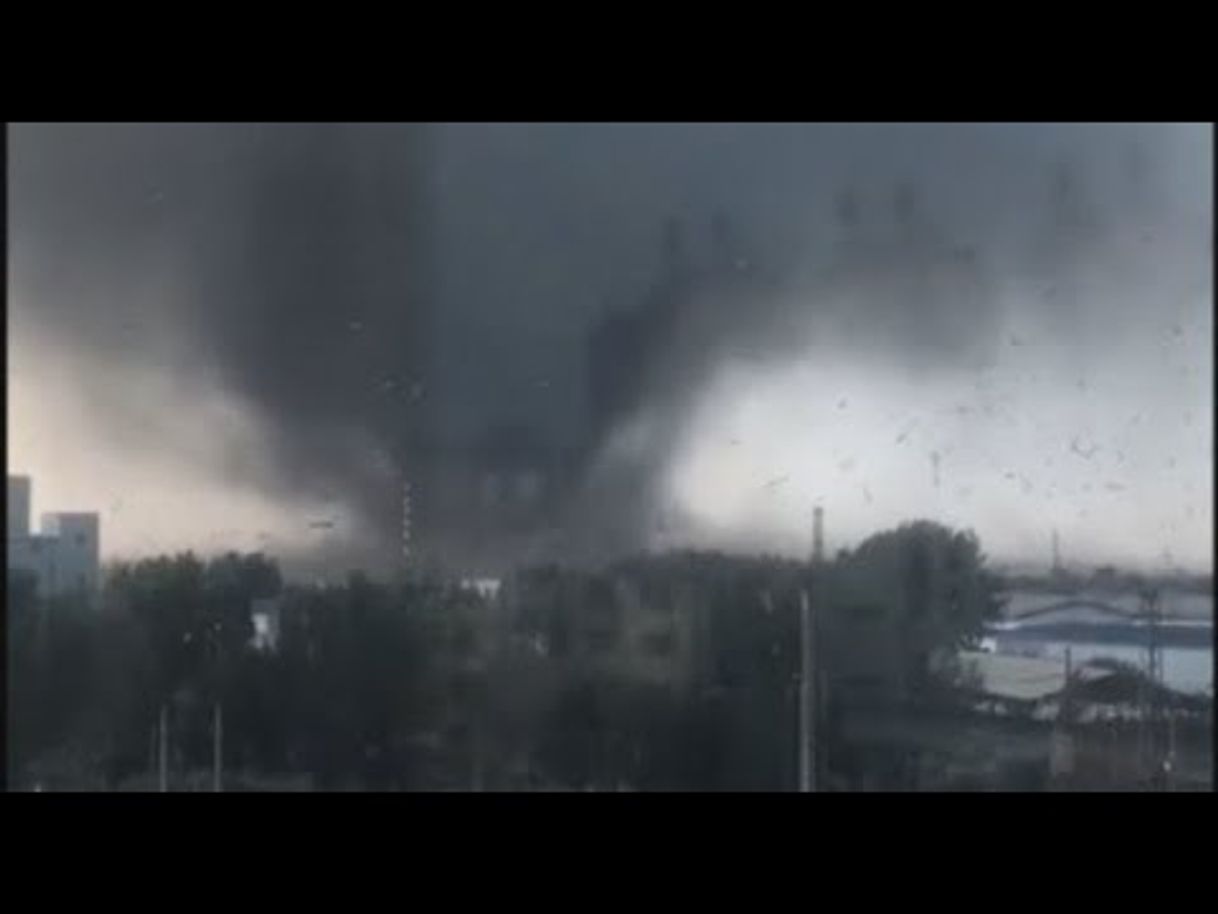 Moda 6 muertos y cientos de heridos por tornado en China - YouTube