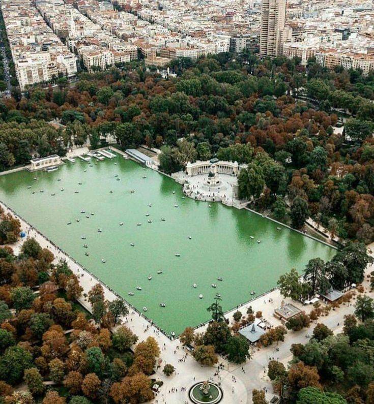 Place El Retiro Madrid