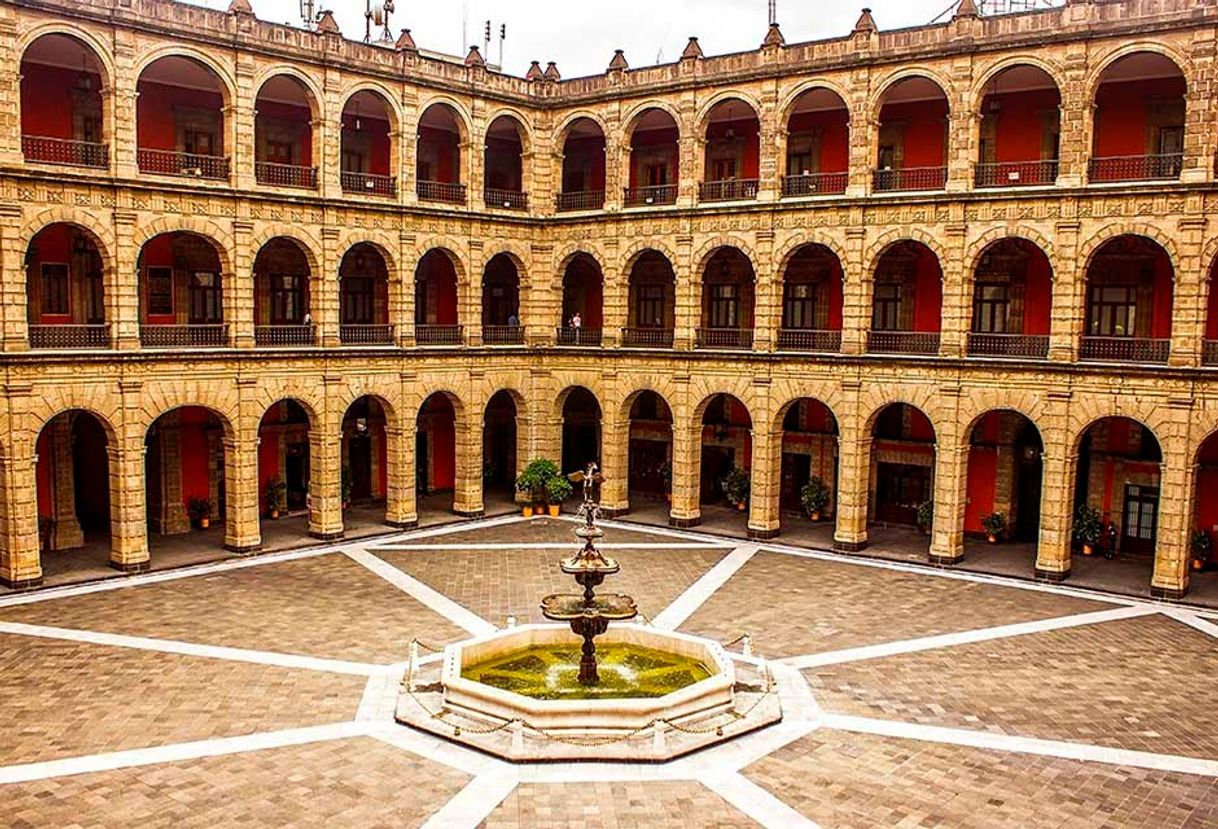 Lugar Antiguo Colegio de San Ildefonso