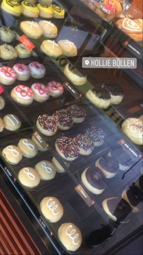 Hollie Böllen - Doughnuts & Coffee