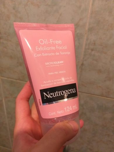 Exfoliante facial Neutrogena Oil Free con extracto de toronja 