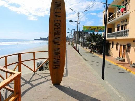 Malecón de Montañita