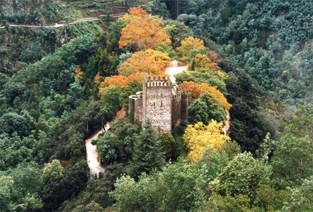 Lugares Castle of Lousa