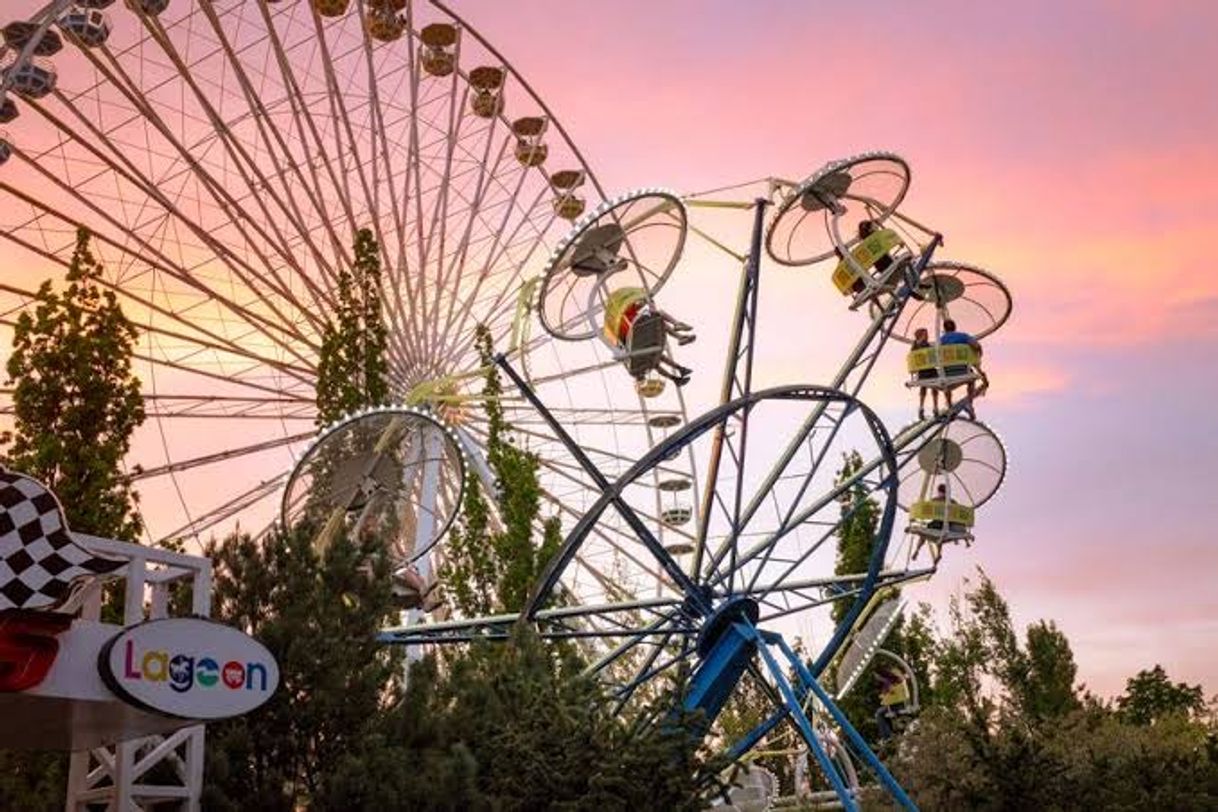 Lugares Lagoon Amusement Park