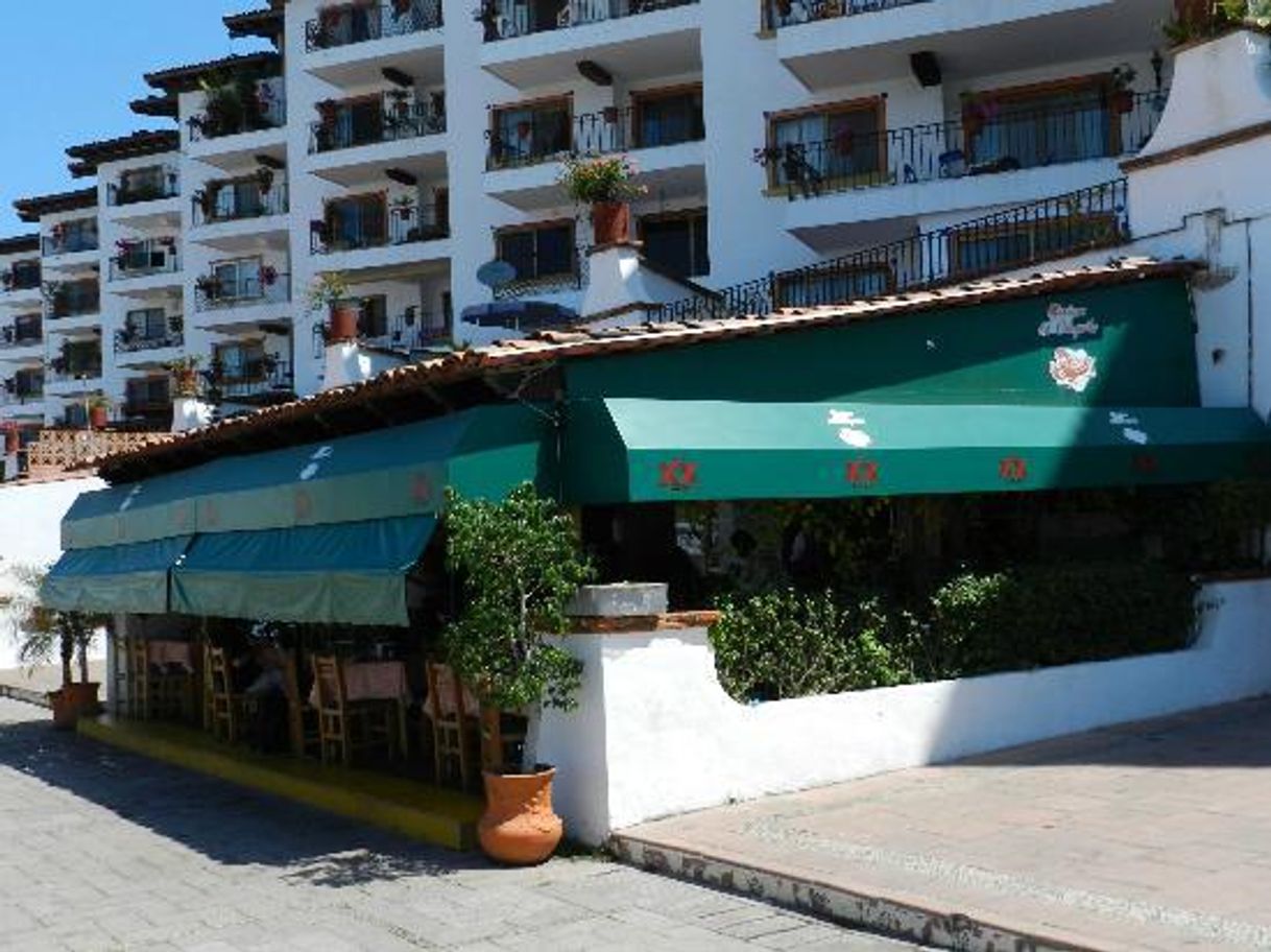 Restaurantes El Coleguita Mariscos Marina Vallarta