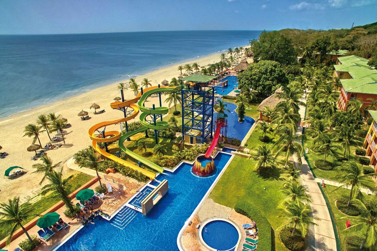 Social Hotel Decameron