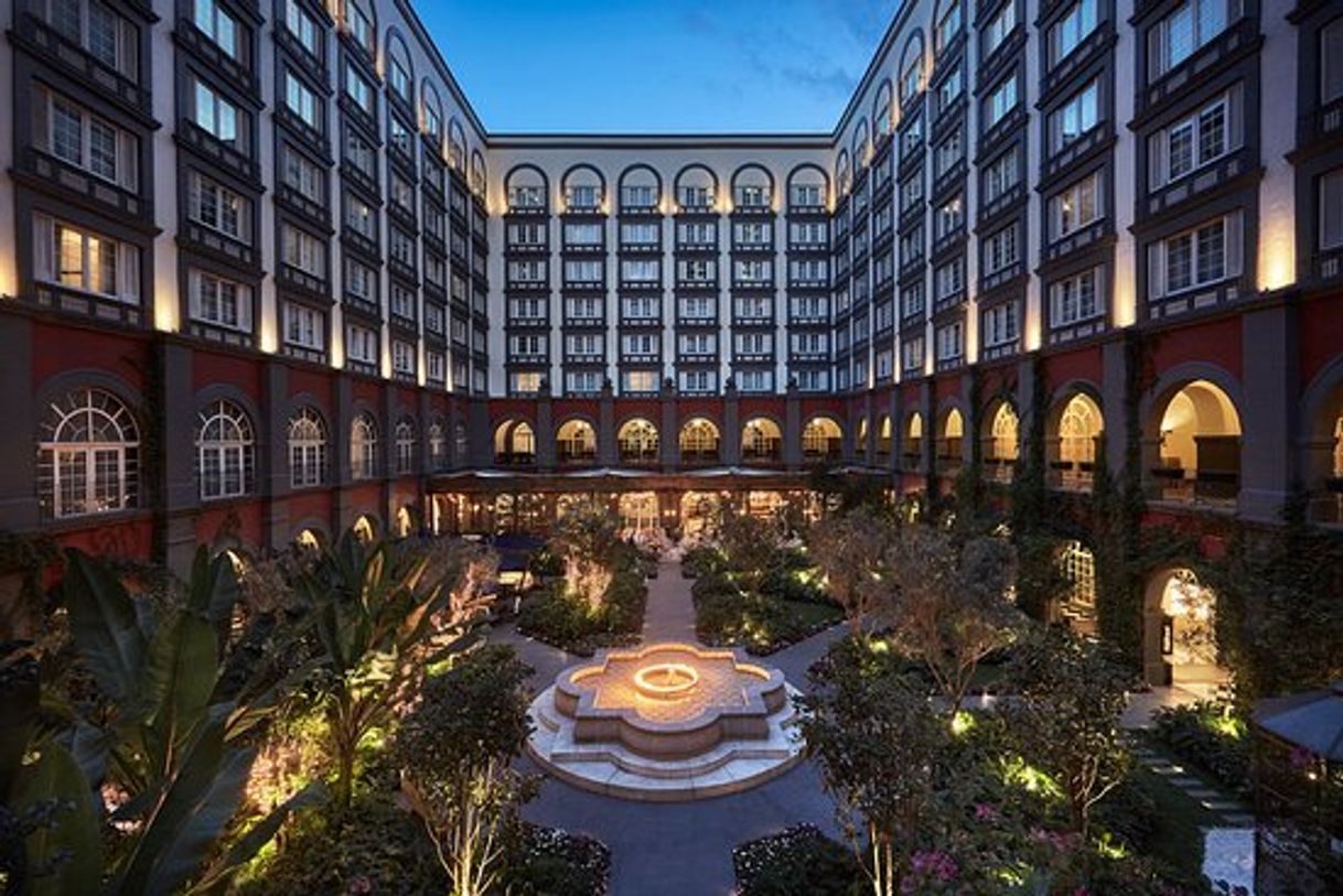 Lugar Four Seasons Hotel Mexico City