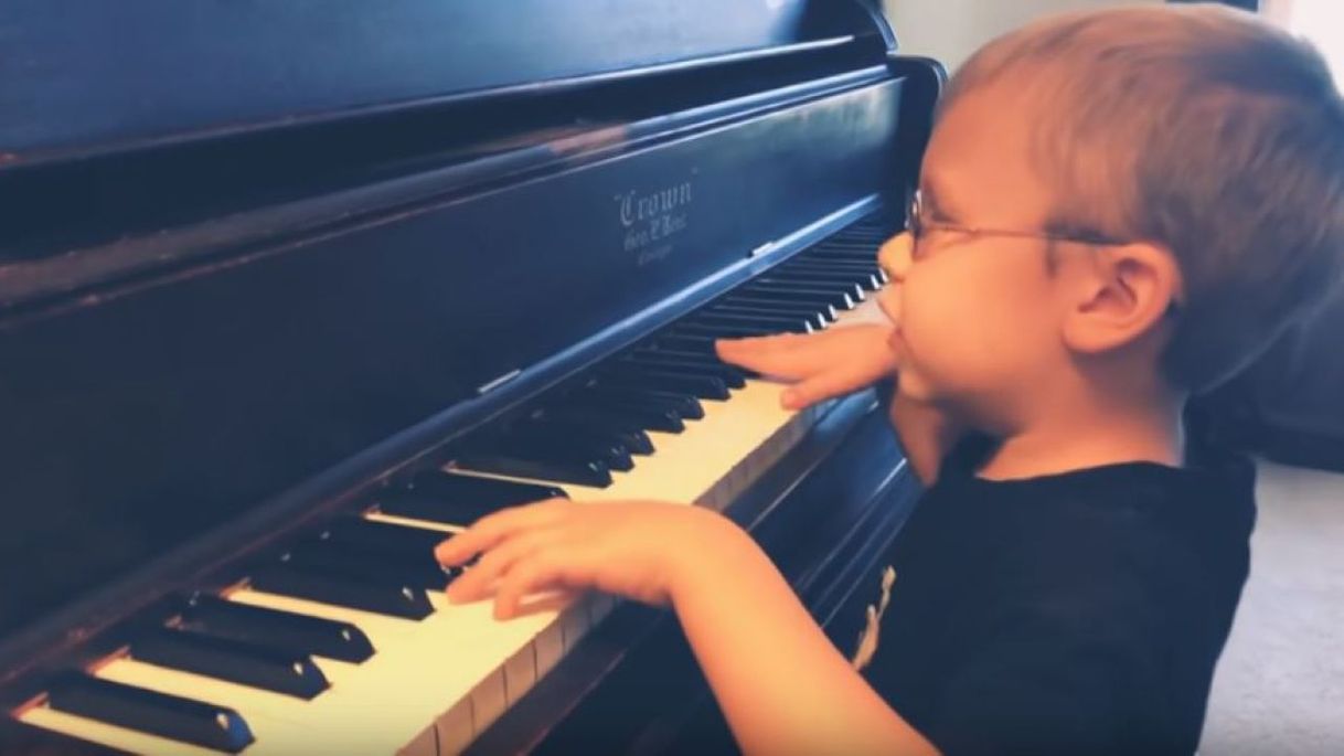 Moda Niño que no tiene vision🤓Aprende rápido a tocar el PIANO 🎹