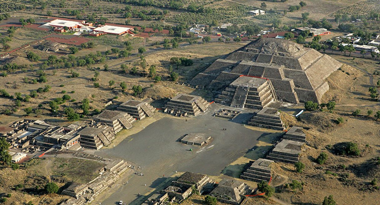 Place Pirámides De Teotihuacan