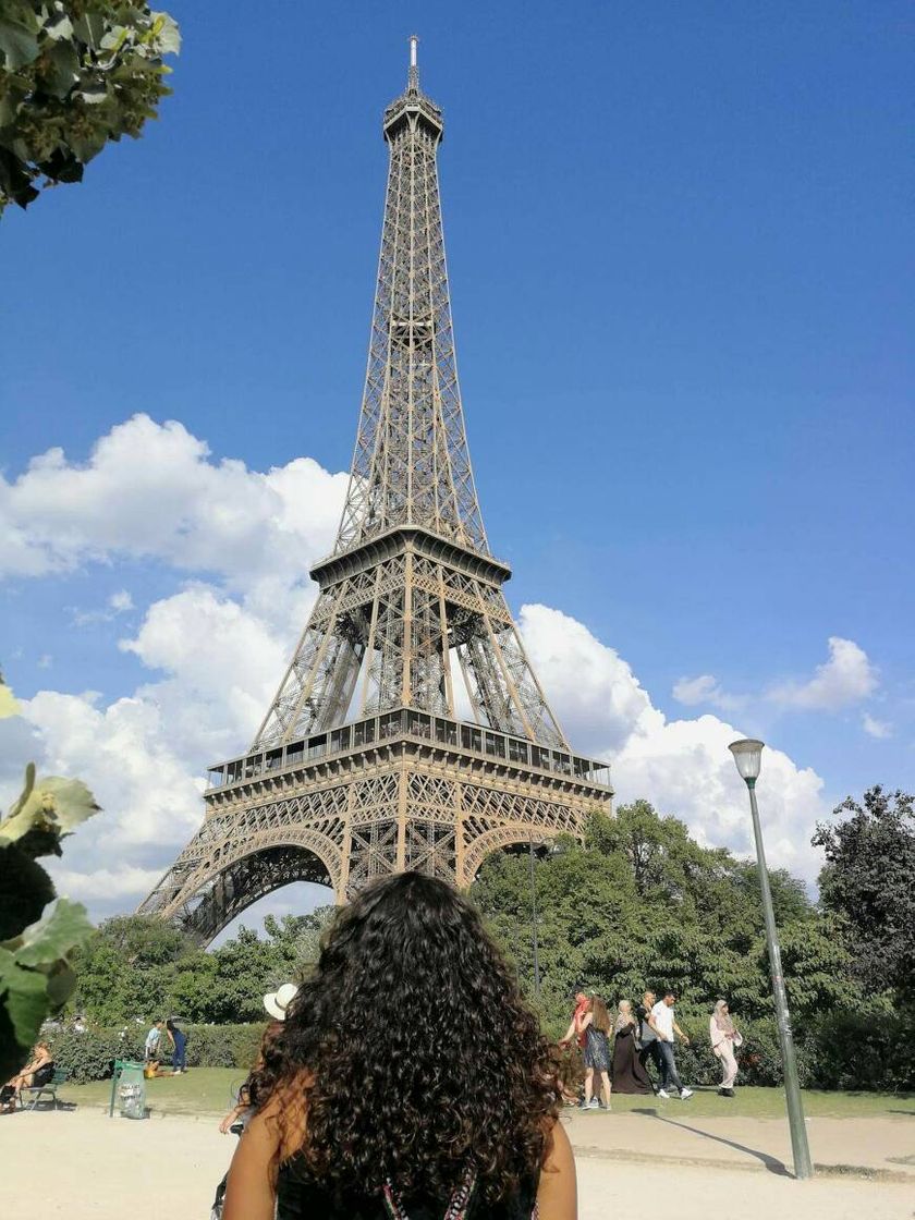 Place Torre Eiffel