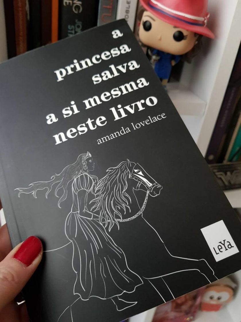 Fashion A princesa Salva a si mesma neste livro 😉