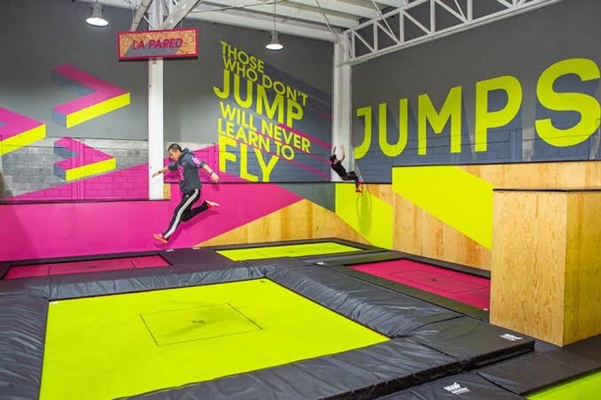 Lugar Jumpster Trampoline Park