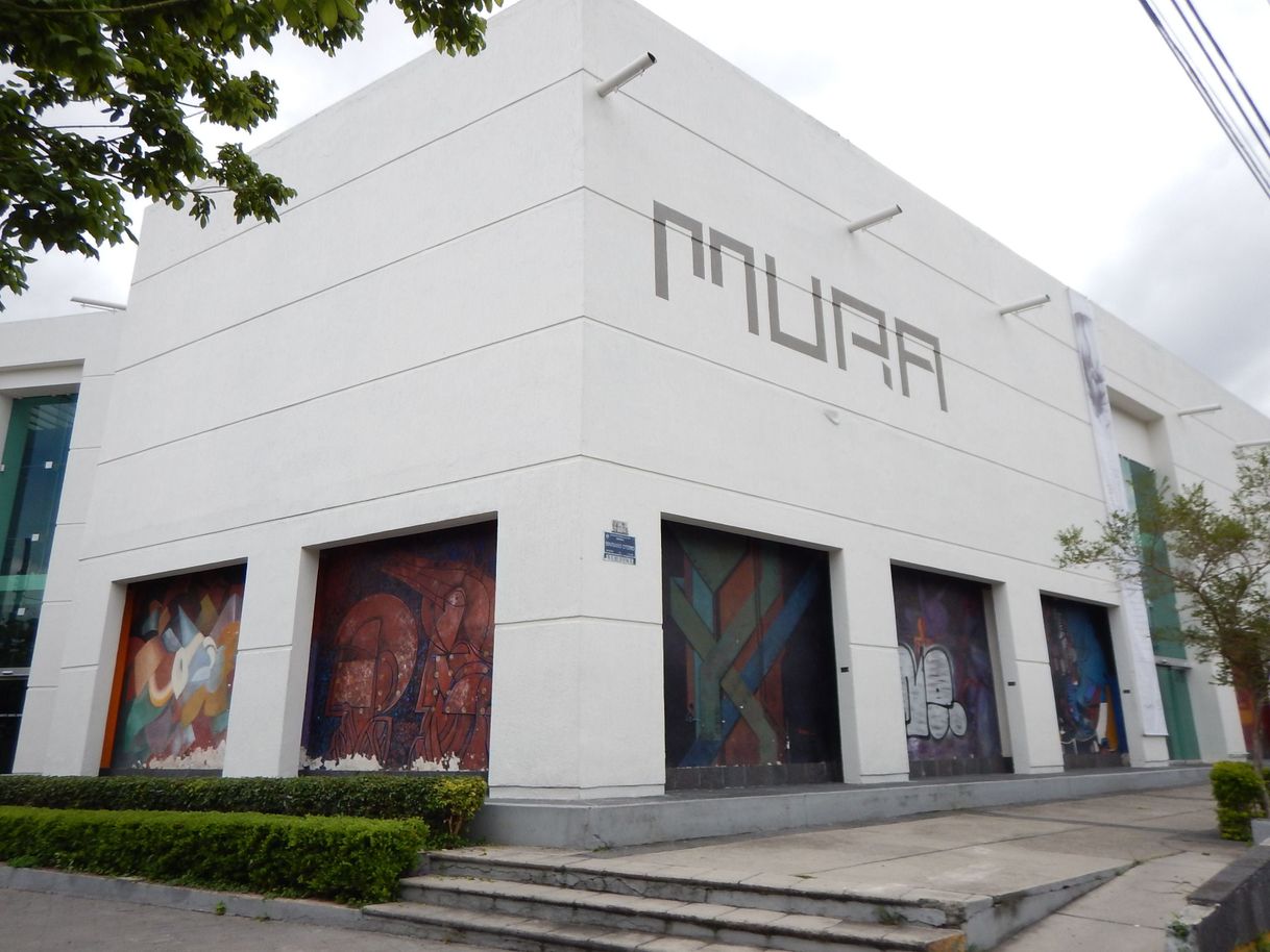 Moda Museo de Arte Raúl Anguiano. 