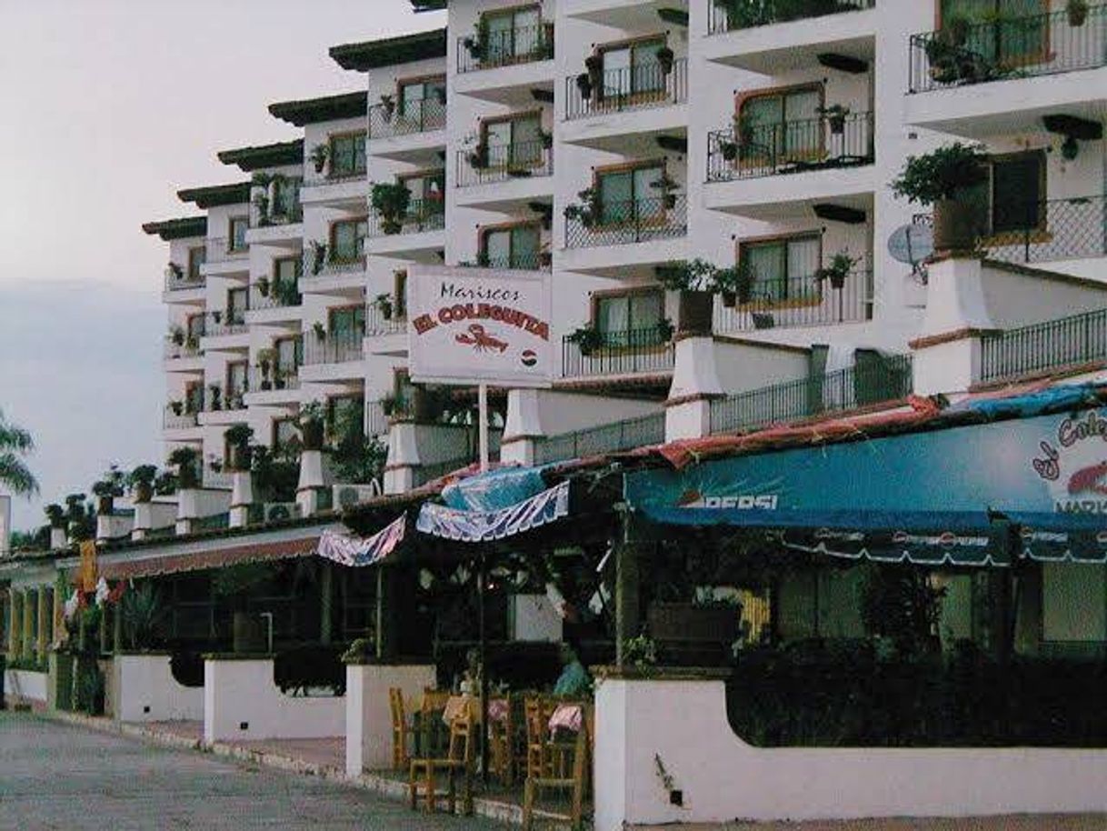 Restaurantes El Coleguita Mariscos Marina Vallarta