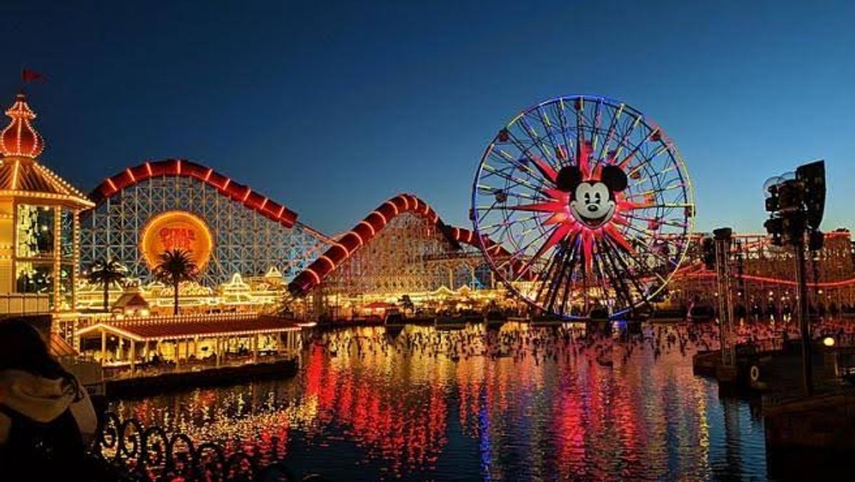 Lugar Disney California Adventure Park